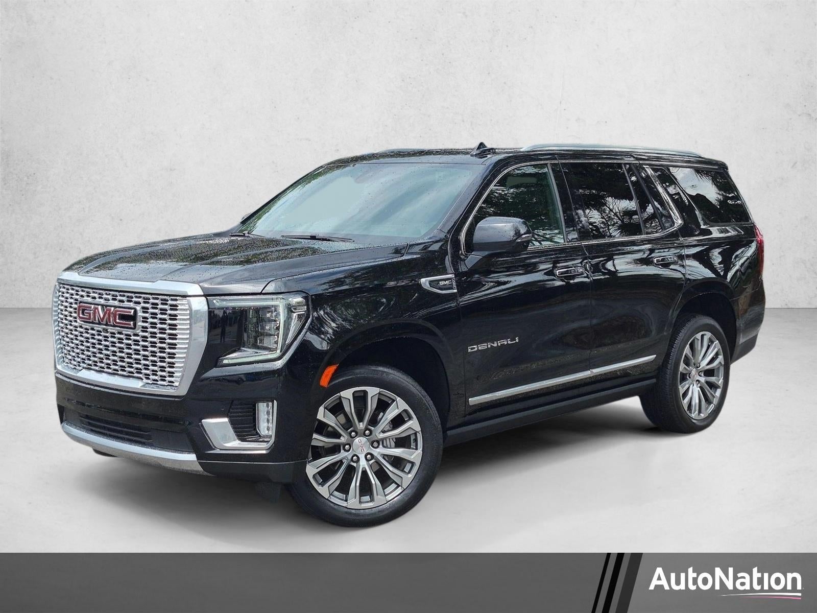 2021 GMC Yukon 2WD 4dr Denali in Onyx Black — front three-quarter view